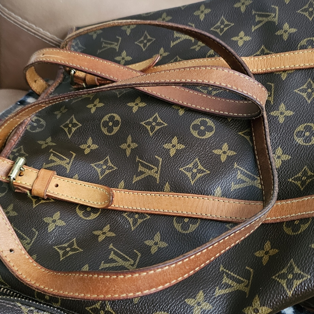LOUIS VUITTON BAG 15X13 LEATHER STRAPS AND OUTSIDE IN GOOD COND.#SD0015